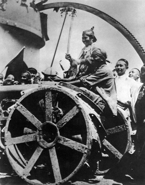 1935 Первый Трактор в Туркменистане