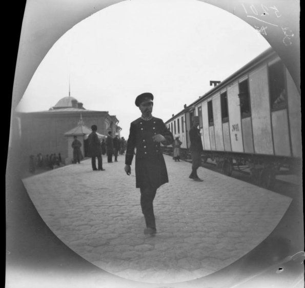 1891 Ашхабад Снимки Томаса Аллена Путешественника на Велосипедах  7 На Перроне Вокзала