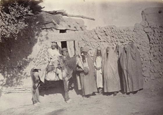 1900 Bride and Groom Meeting