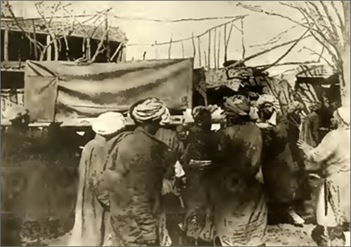 1902 Тело покойного несут на кладбище. Иллюстрация из книги Гюго Краффта
