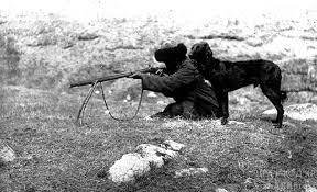 1910 Hunting with Dog