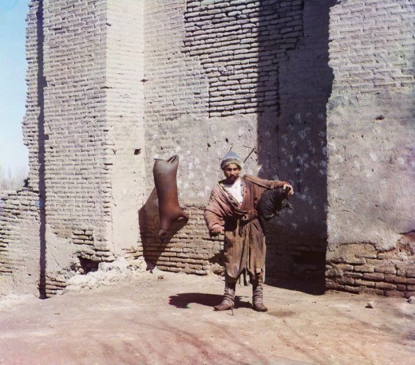 1911 Water Deliverer