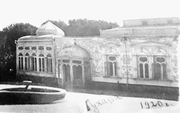 1920 Фотографии загородного дворца Сейида Алим-хана Ситораи-Мохихоса сразу после бегства 1