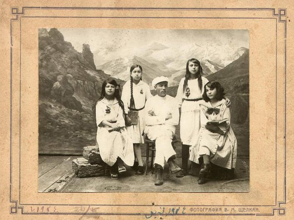 1924 Узбекистан Юные Пионерки