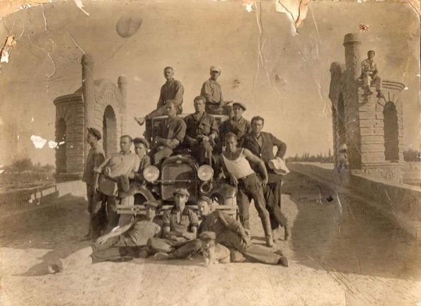 1930 Кашкадарья Мост через Реку Люди на Автомобиле
