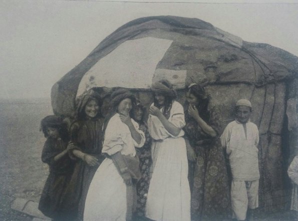 1930 Кыргызстан Киргизские Девушки