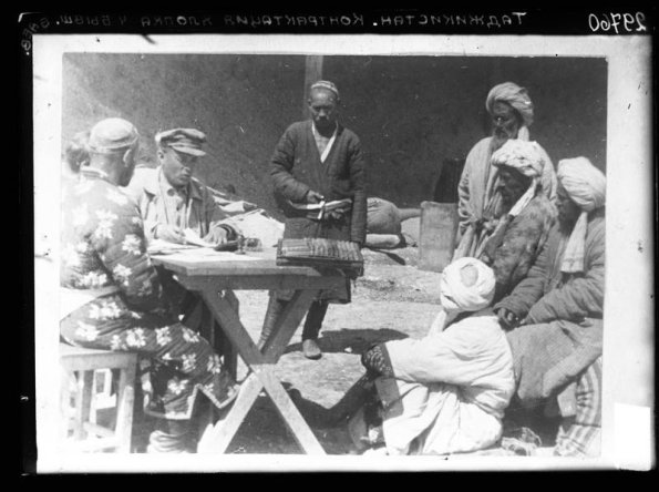 1930 Tajikistan Контрактация хлопка у бывших баев. Таджикистан