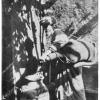 1935 Бухара Предпл Машкоб Наливающий Воду в Кувшин