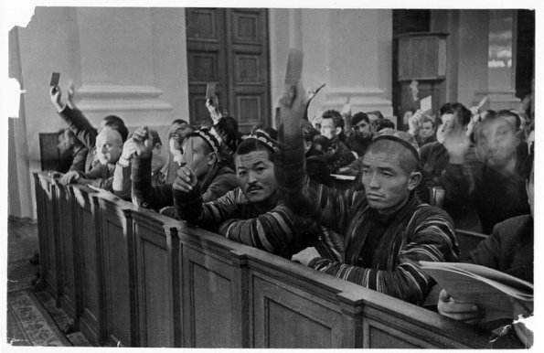 1936 Узбекистан Голосование за Конституцию