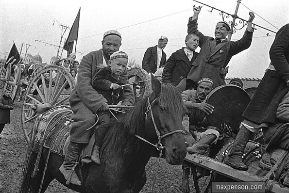 1955 Предпл Узбекистан Народ на Арбах Едет на Праздник