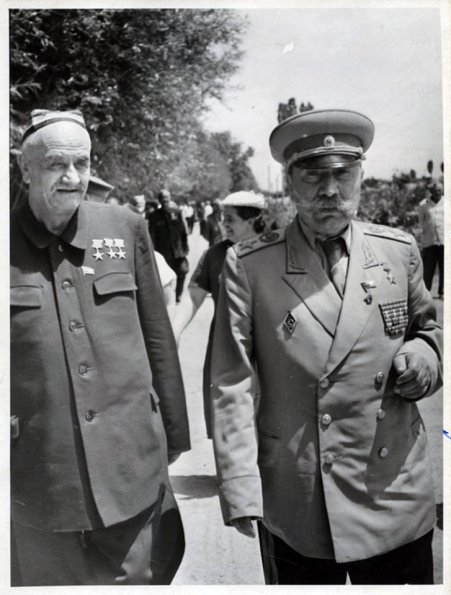 1957 Shark Yulduzi Kolkhoz, Budennyy and Hamrakul Tursunkulov