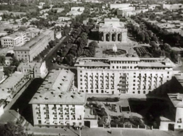 1958 Ташкент Гостиница Ташкент Театральная Площадь и Театр Навои
