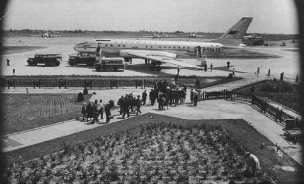 1958 Tashkint First Soviet jet TU-104