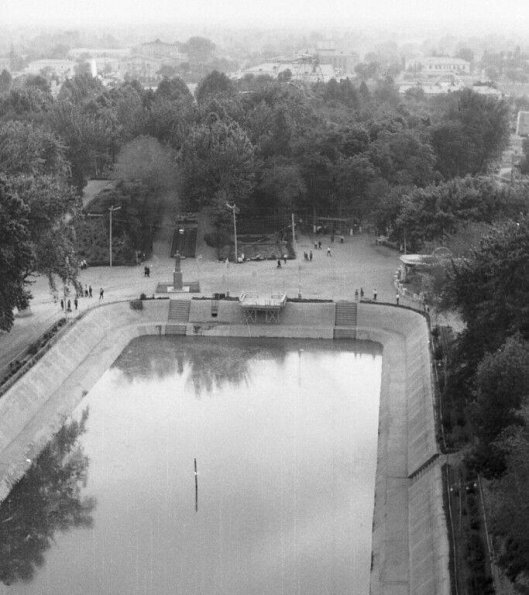 1960 Andijan Swimming Pool