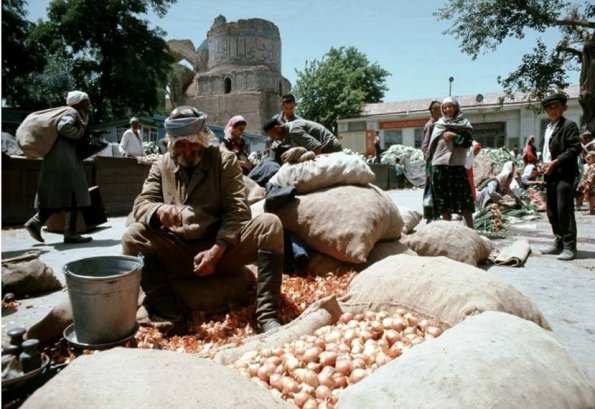1967 Samarkand Bazar (George Oddner)