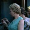 1969 Бухара Филисс Шнайдер Раздлядывает Экспонат Еврейского Музея