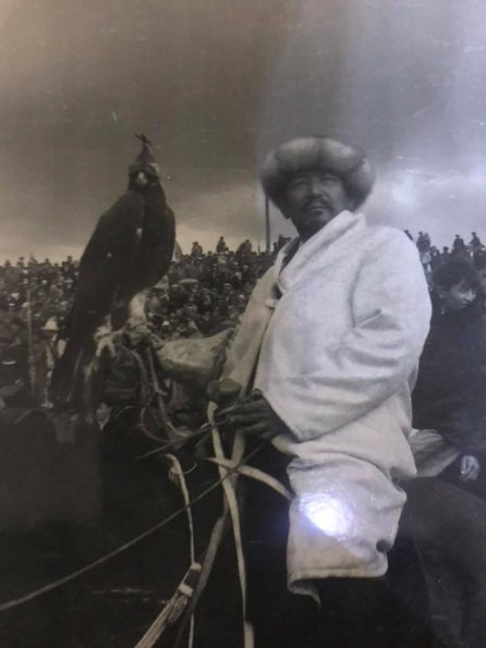 1975 Saru Yssykkyl Falcon Hunting