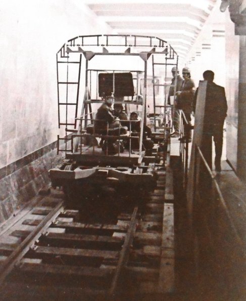 1977