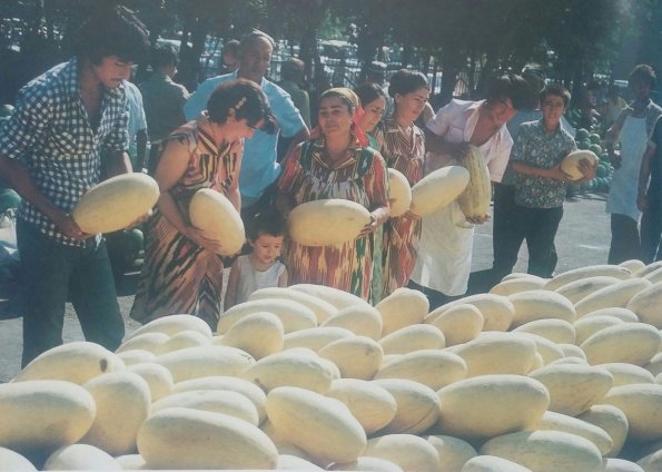 1978 Bukhara Melon Market 2