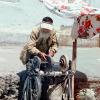 1979 Бухара Точильщик на Улице