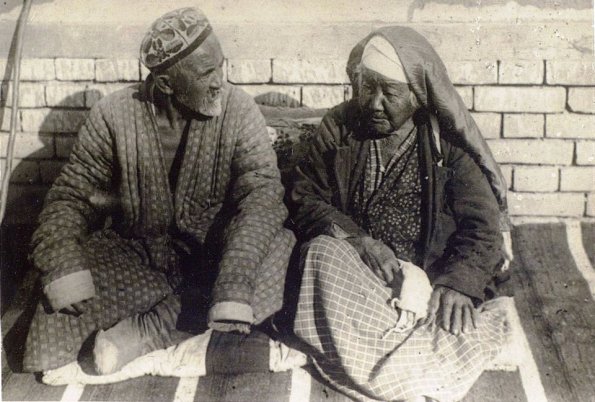 1980 Предпл Бухара Каракуль Предпл Нукри Биби Приематова с Младшим Сыном