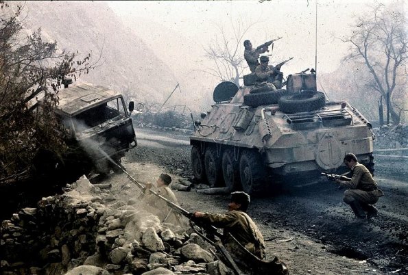 1985 Afghanistan Salang Pipeline Repair Protection 1